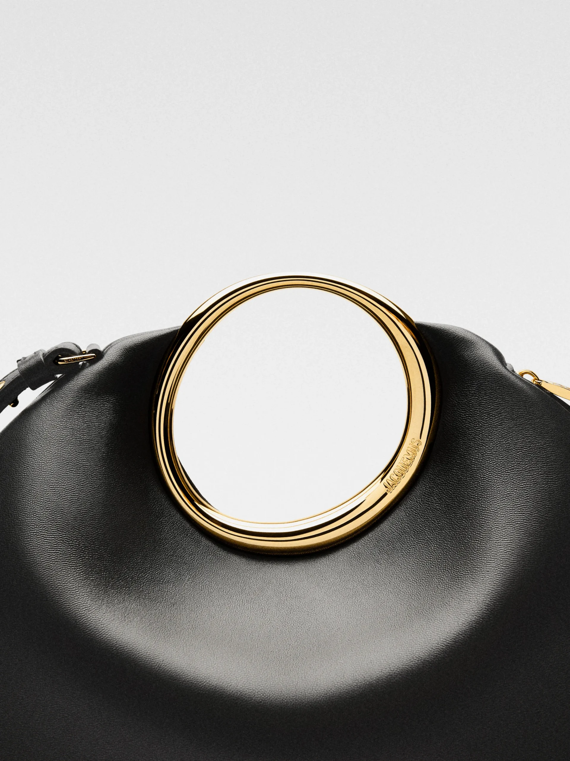 Hot Jacquemus De Calino Black