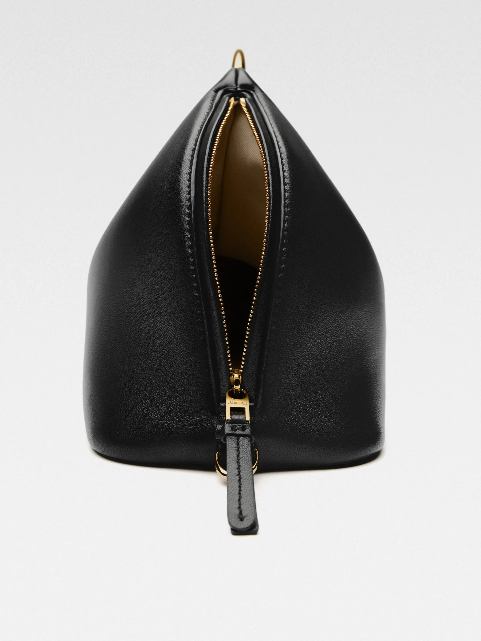 Hot Jacquemus De Calino Black