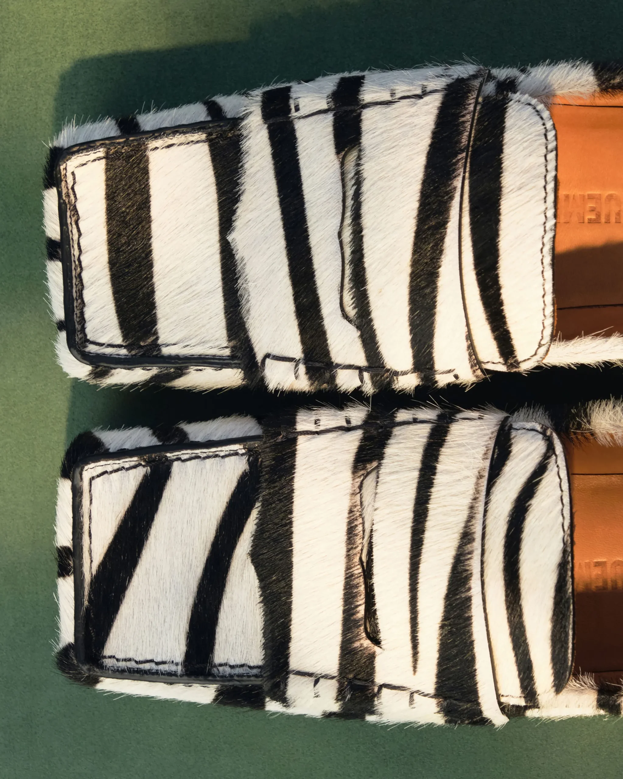Online Jacquemus De Carré instappers Black&WhiteZebra