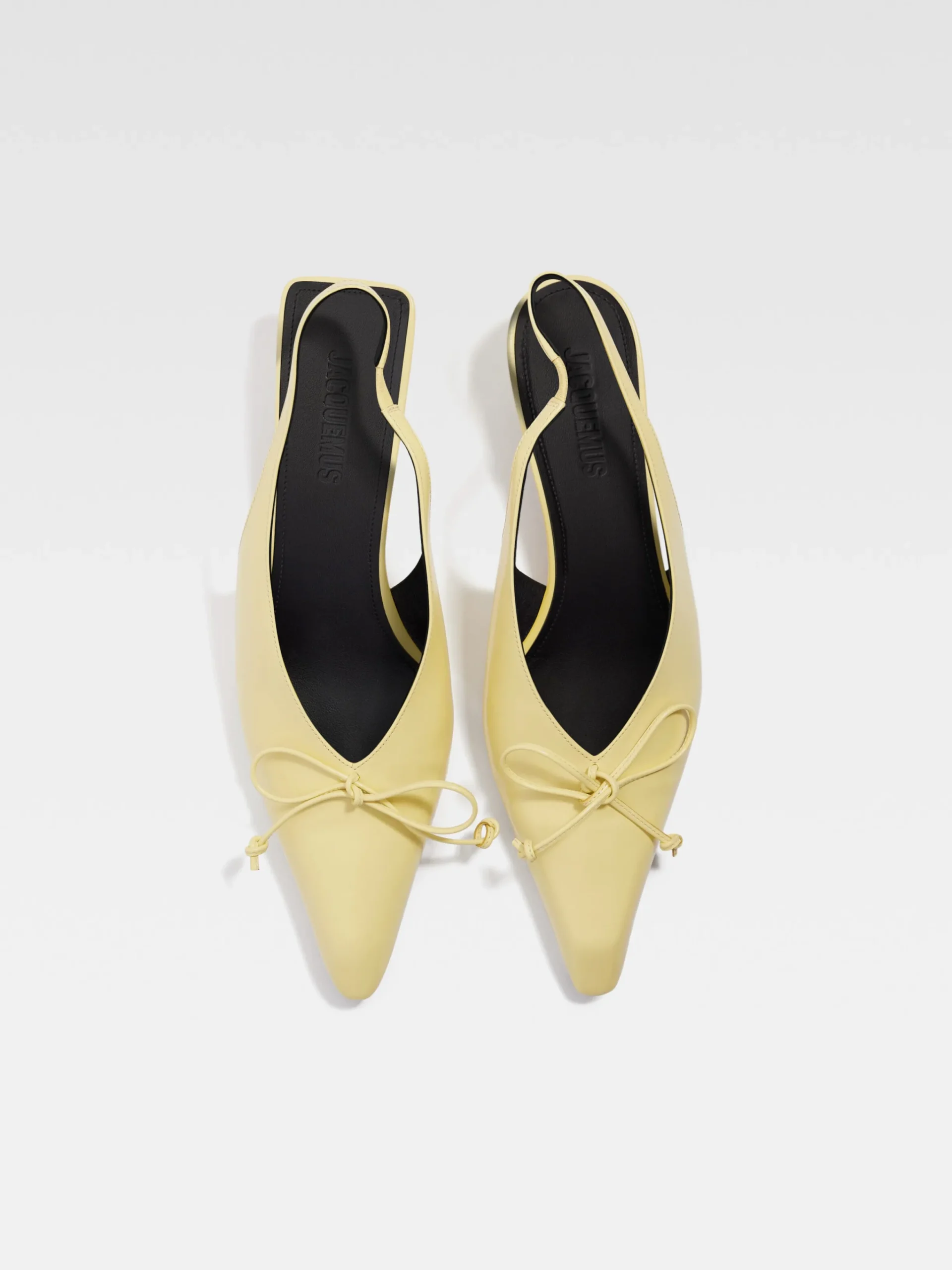 Outlet Jacquemus De Cubisto lage slingbacks PaleYellow
