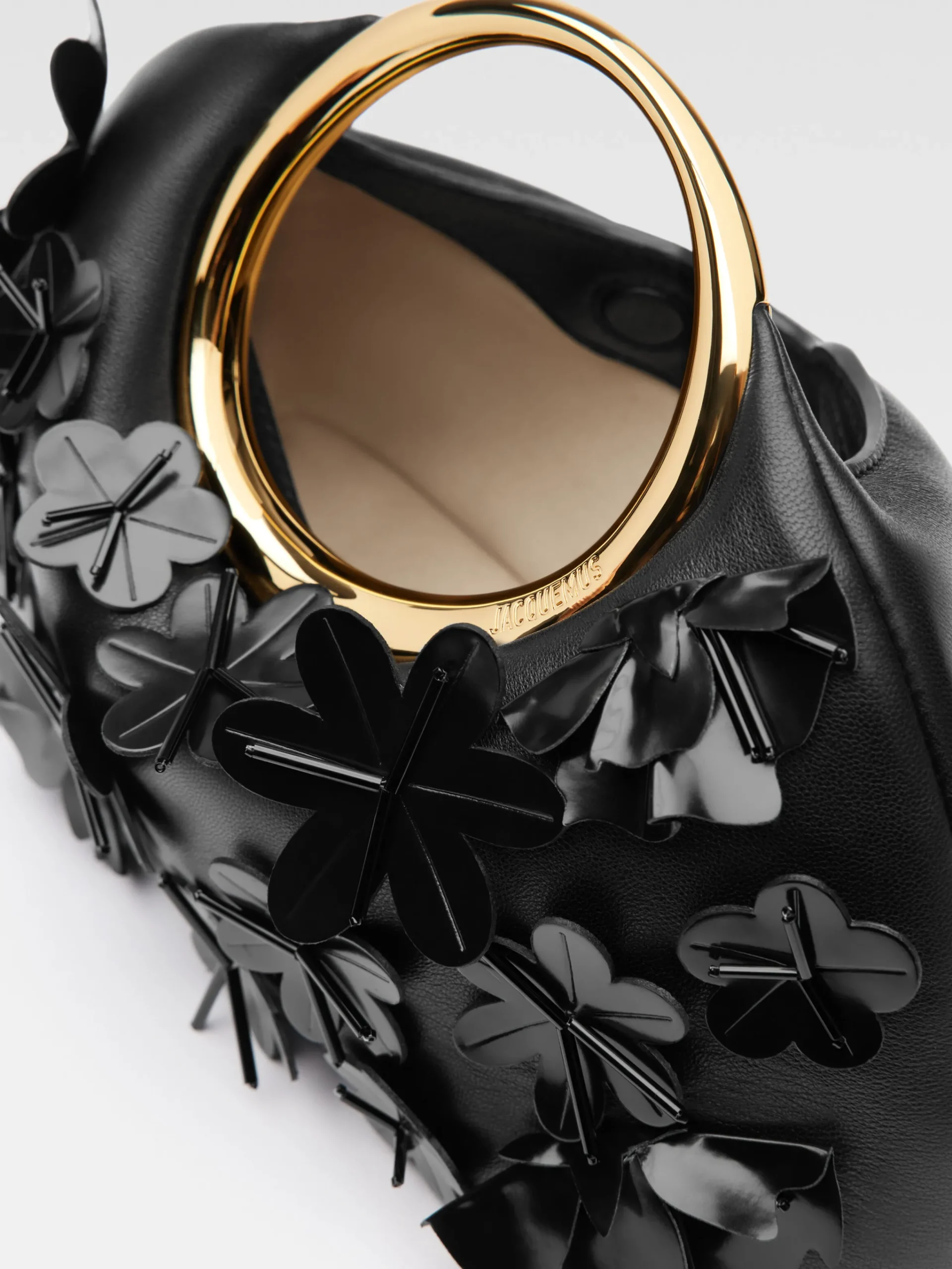 Hot Jacquemus De kleine geborduurde Calino Black