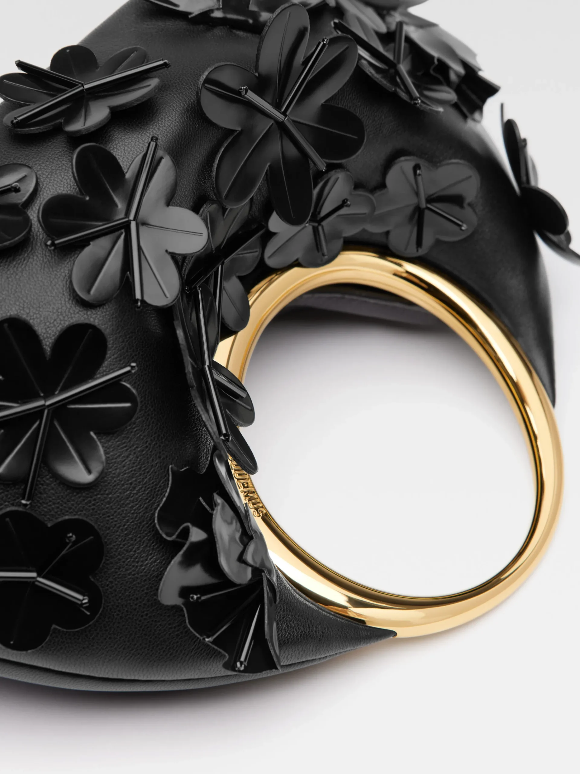 Hot Jacquemus De kleine geborduurde Calino Black