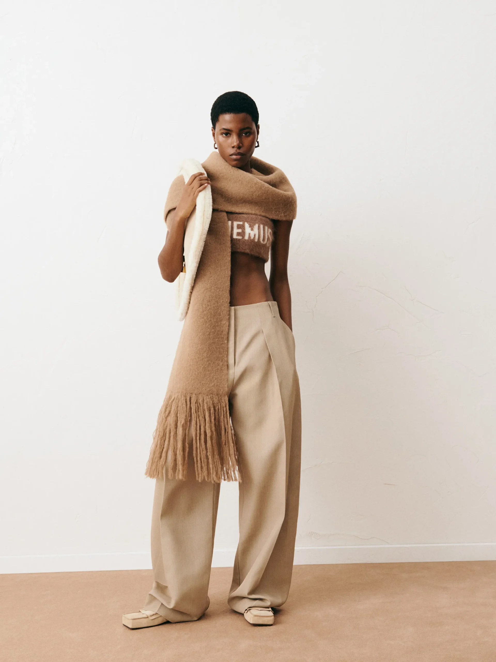 Sale Jacquemus De Nuvola-sjaal Camel