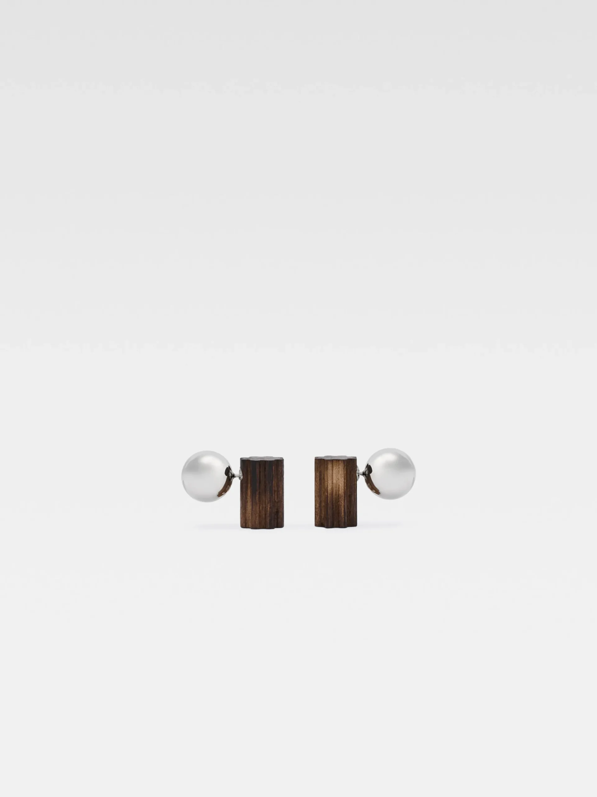 New Jacquemus De Perlina oorbellen