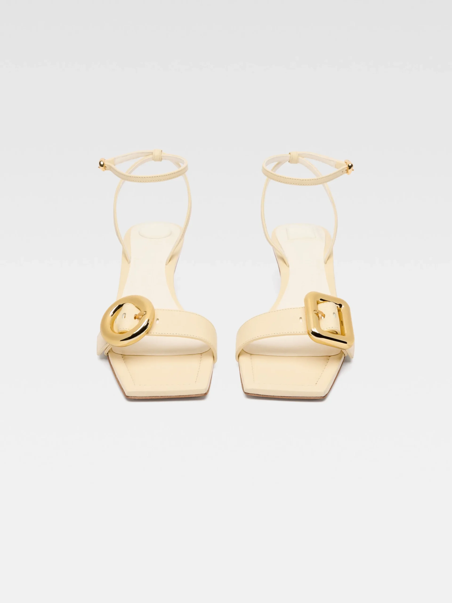 Best Jacquemus De Regalo lage sandalen Ivory