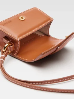 Hot Jacquemus Het Bambino hoesje met klep LightBrown