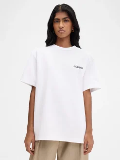 Fashion Jacquemus Het Saint Tropez Place des Lices T-shirt met adres SaintTropezLices