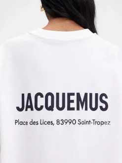 Fashion Jacquemus Het Saint Tropez Place des Lices T-shirt met adres SaintTropezLices