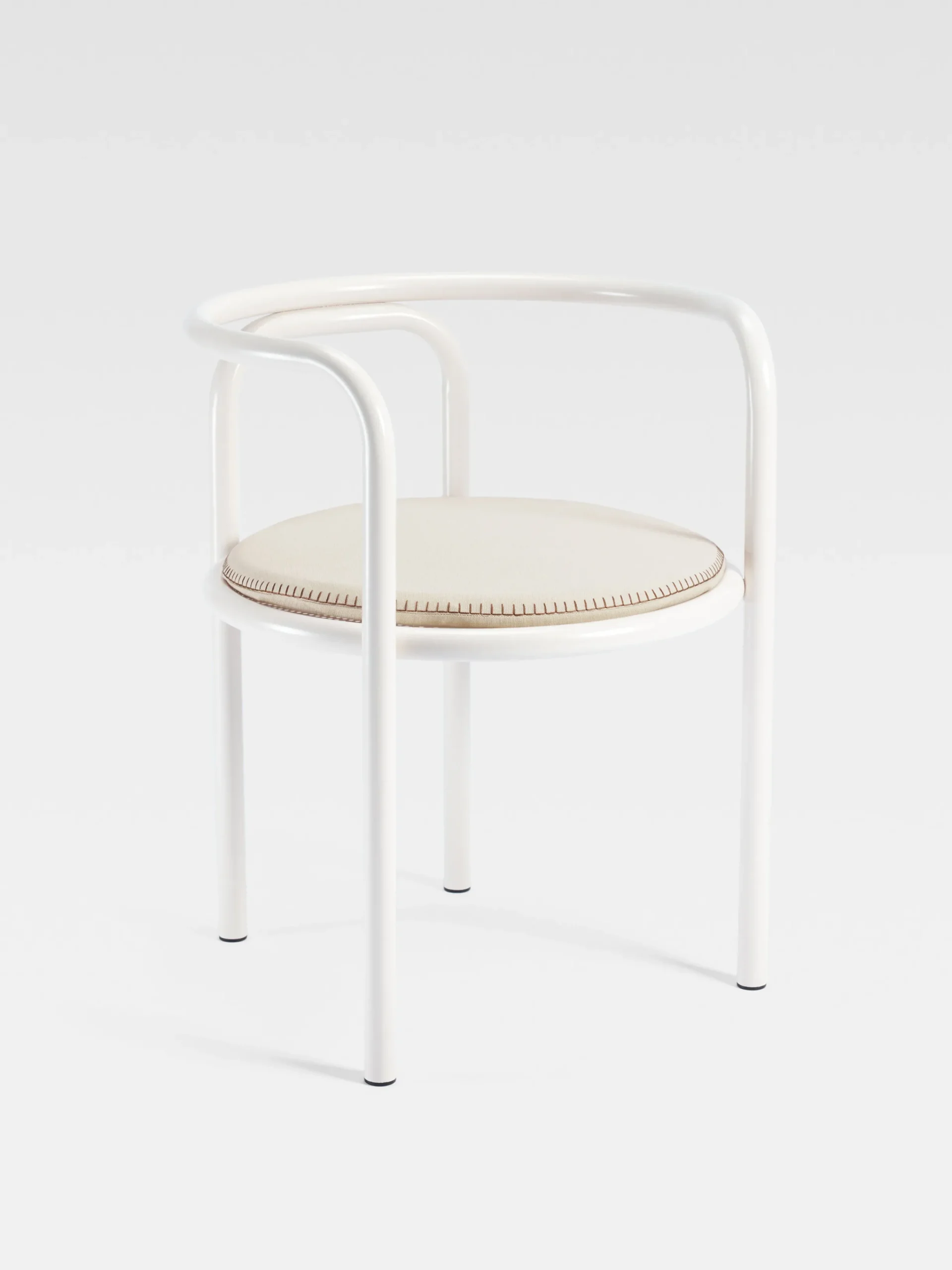 Online Jacquemus Locus Solus stoel Gae Aulenti +Exteta Off-White